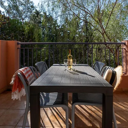 H&o Limnaria Quite And Peaceful Apartment Paphos